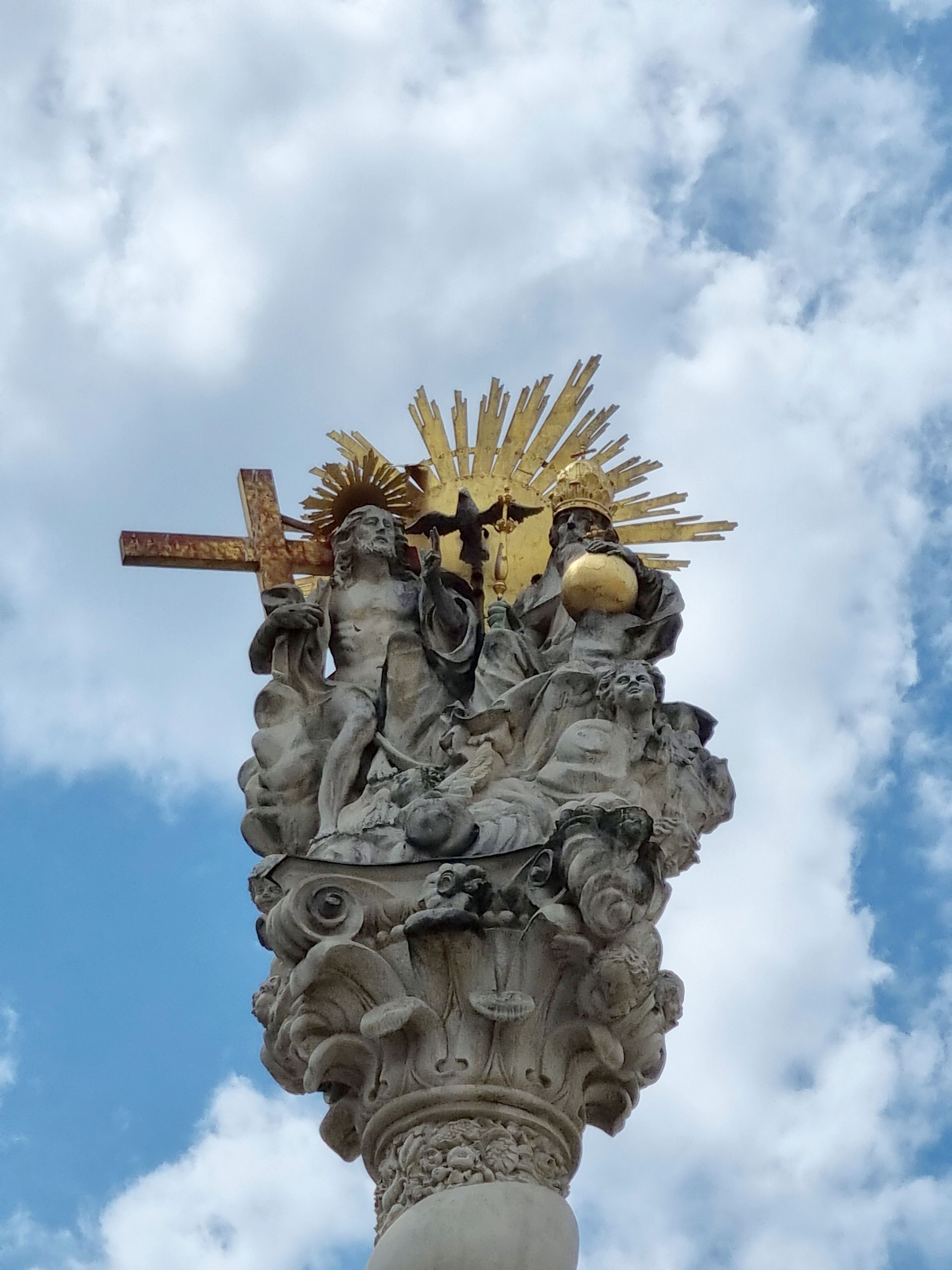 20230506 134429 Szentharomsag szobor reszlet 2