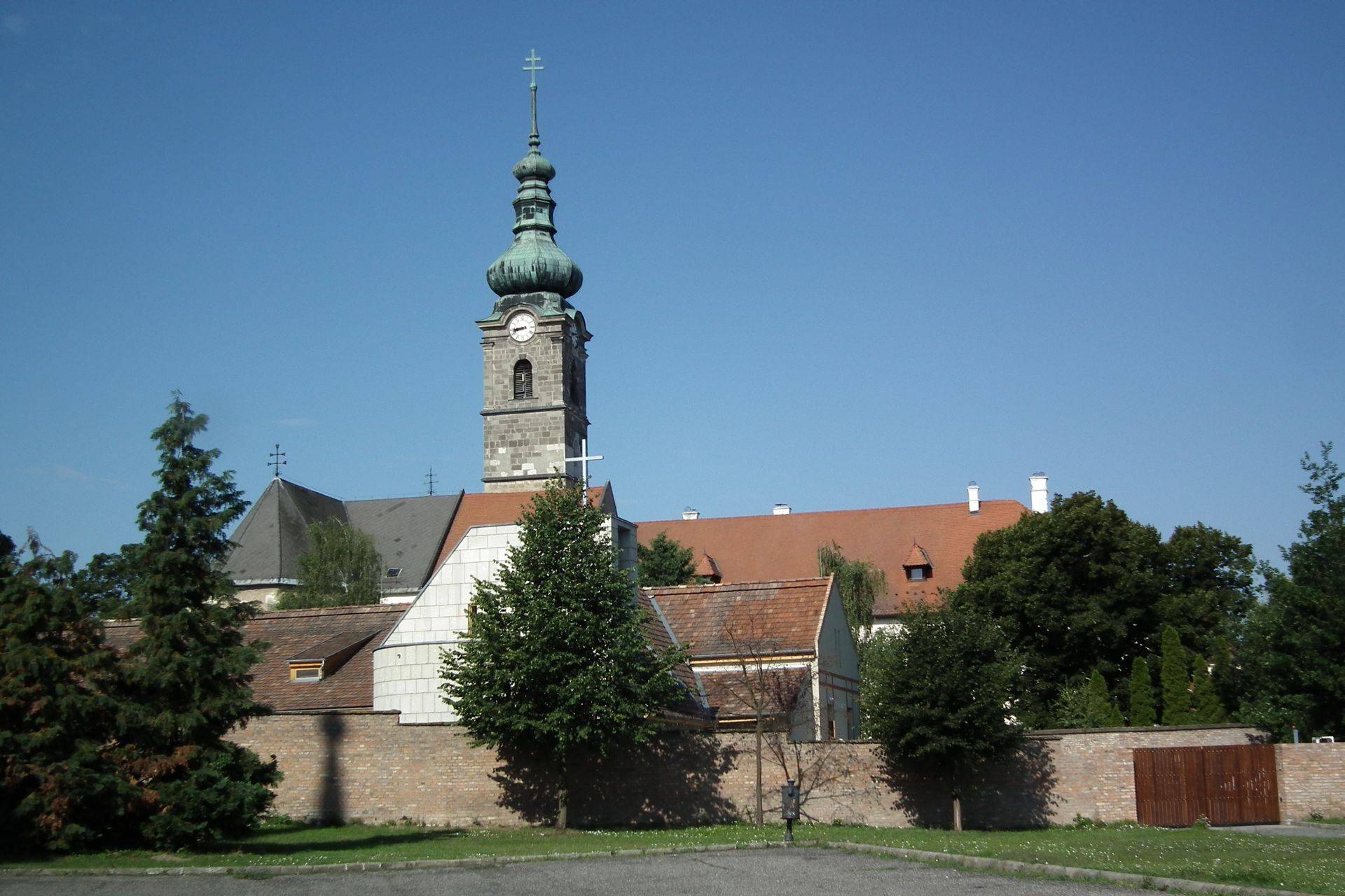 Ferences templom es kolostor a terrol fotozva2