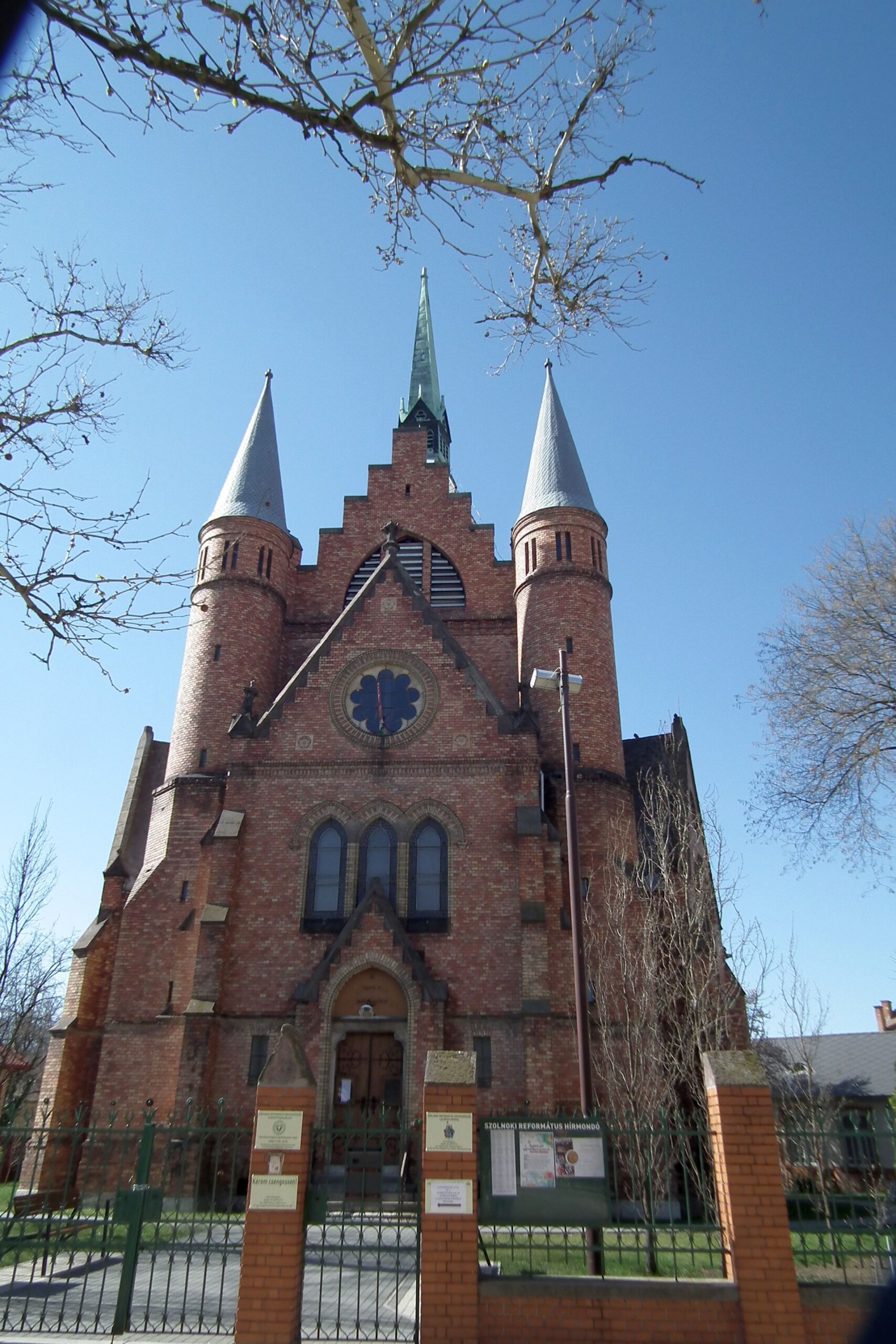 DSCF1047 reformatus templom2 scaled