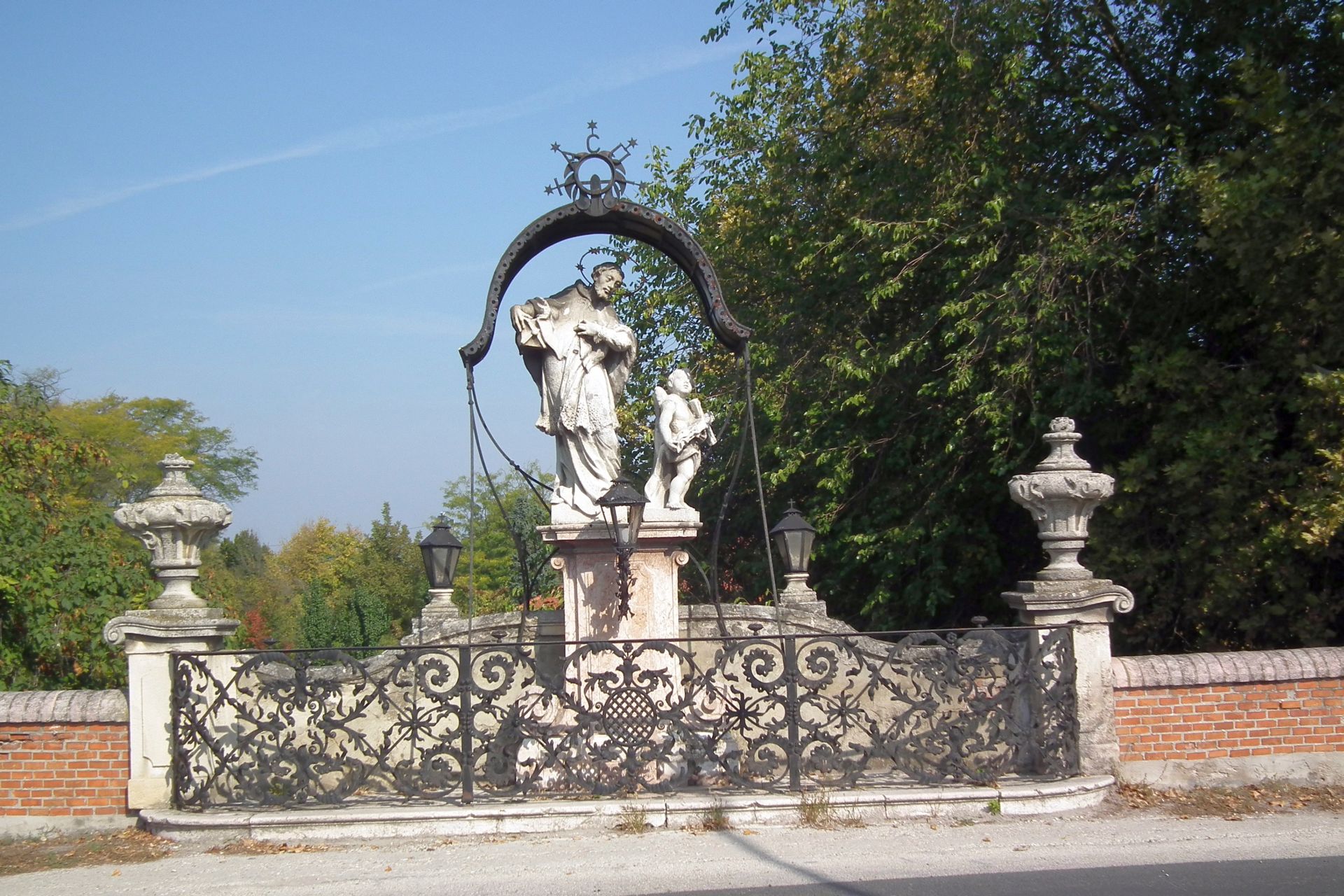 DSCF3998 Nepomuki Sz. Janos szobra