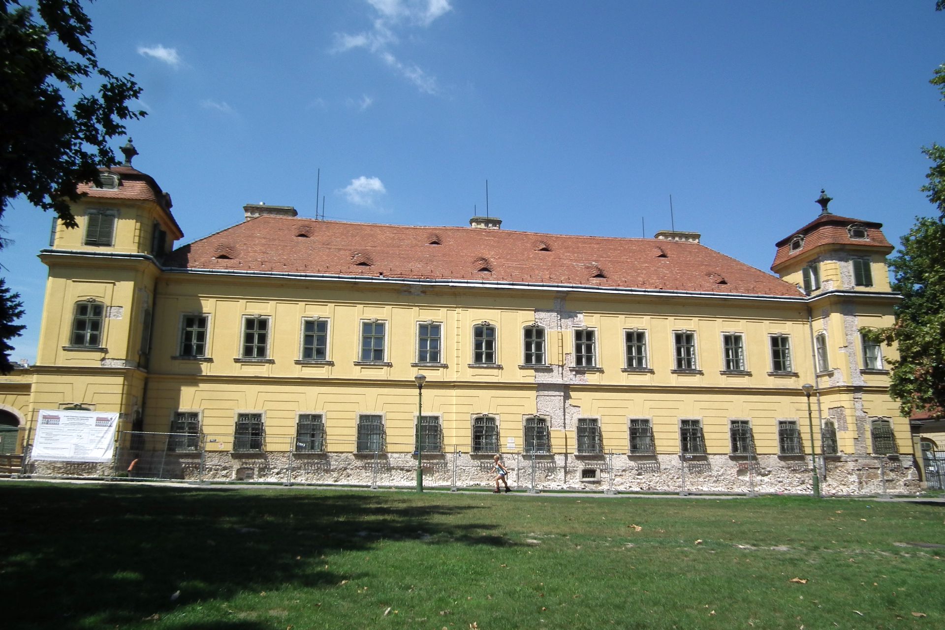 Blog 25 DSCF6842 a romos Esterhazy kastely2