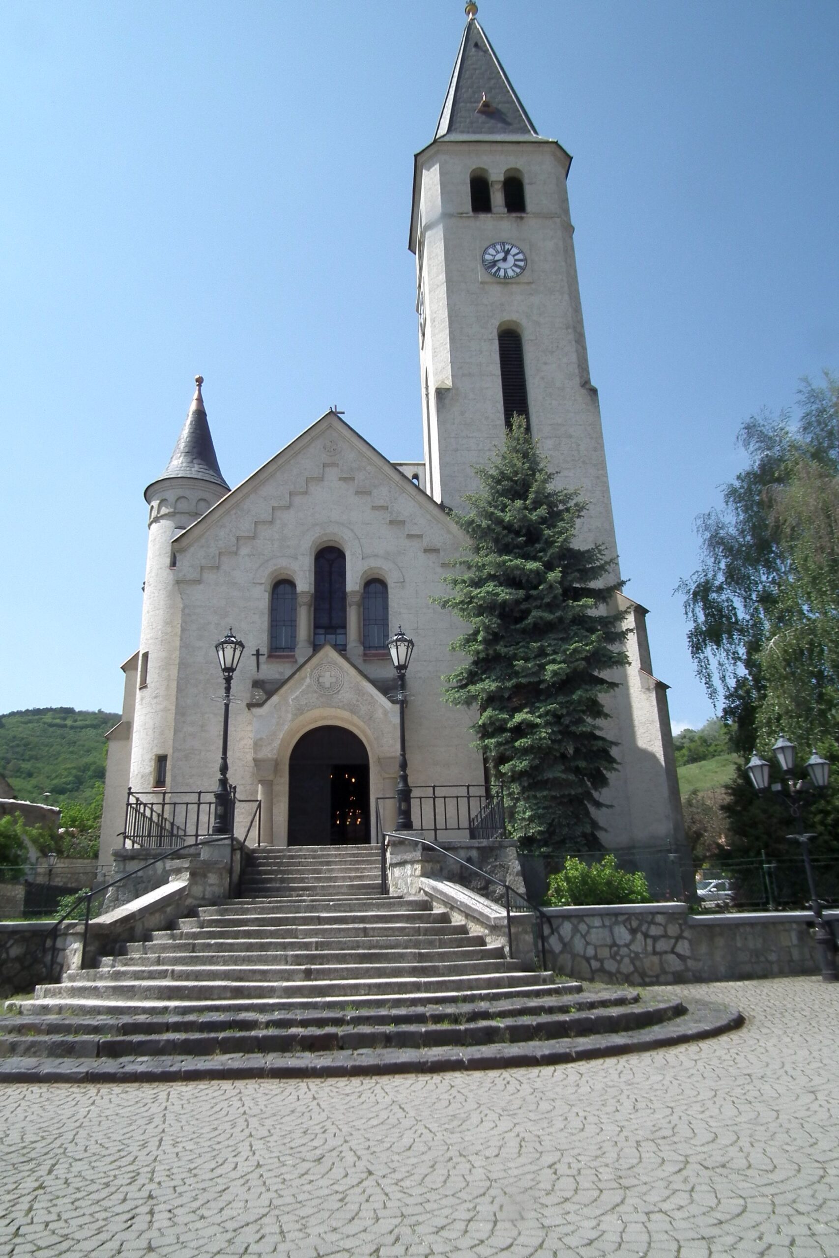 Jezus szive templom 2 scaled