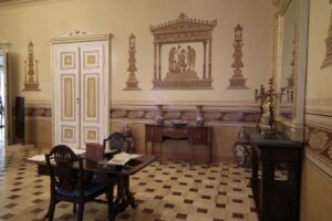 DSCF6479 antik szalon etruszk es pompei motivumok2