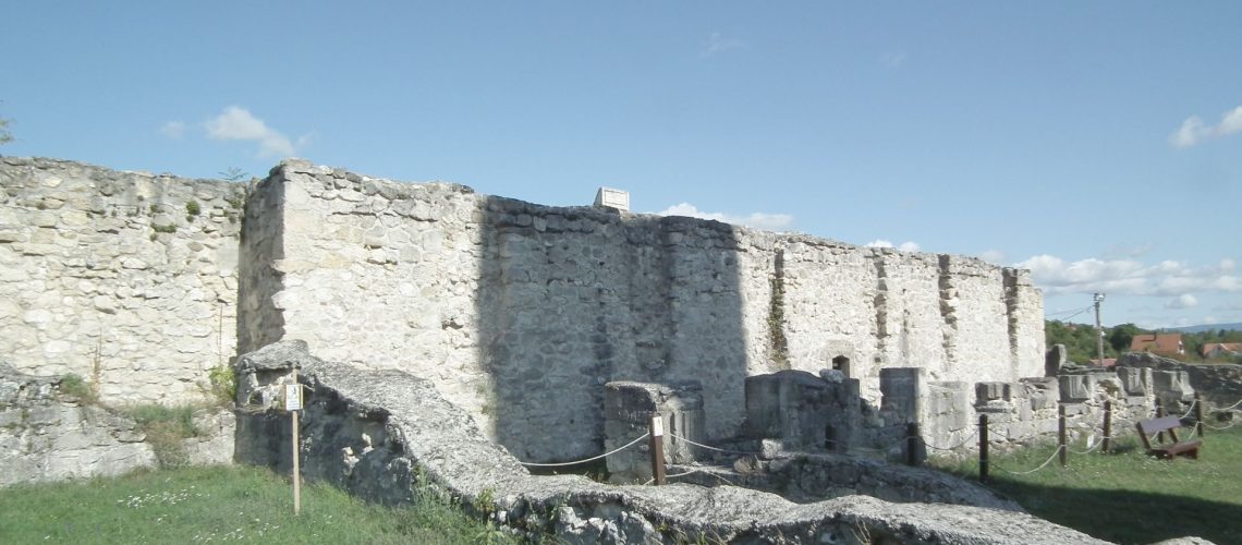 kőtár kívúlről2